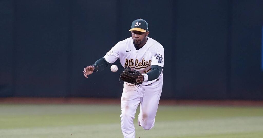 Elvis Andrus reportedly is joining the Chicago White Sox to give the team depth at shortstop
