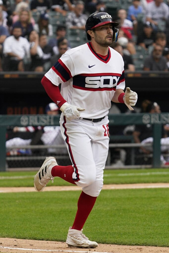 Chicago White Sox move 3 games over .500 for the 1st time since April 17 after sweeping the Detroit Tigers