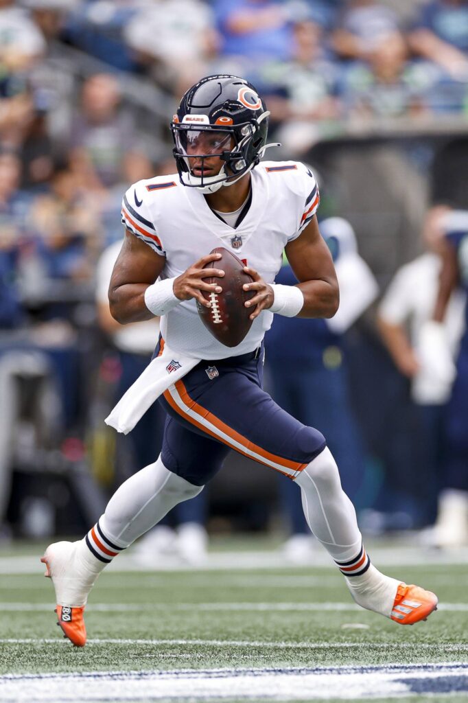 Justin Fields finds Cole Kmet — and the offensive line makes moves: Brad Biggs’ 10 thoughts on the Chicago Bears’ 2nd preseason win