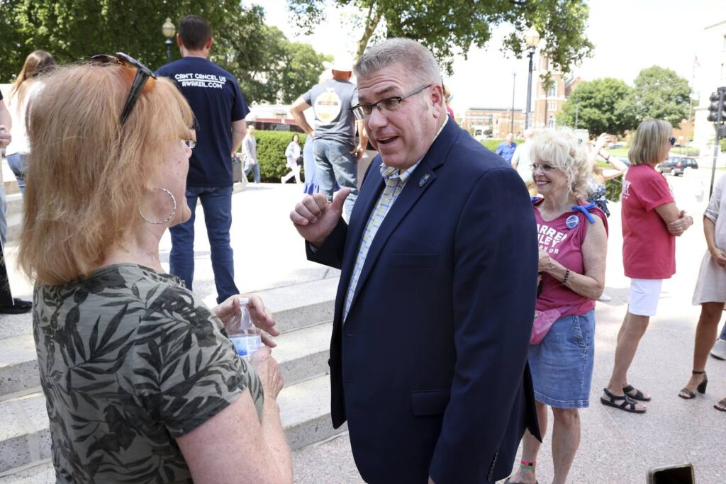 Awake Illinois rally at Capitol draws small crowd, Darren Bailey says gas prices partly to blame