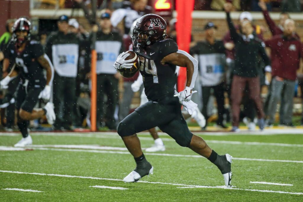 How Mohamed Ibrahim’s return — ‘I came back for my teammates’ — is fueling Minnesota’s super seniors for 1 more try