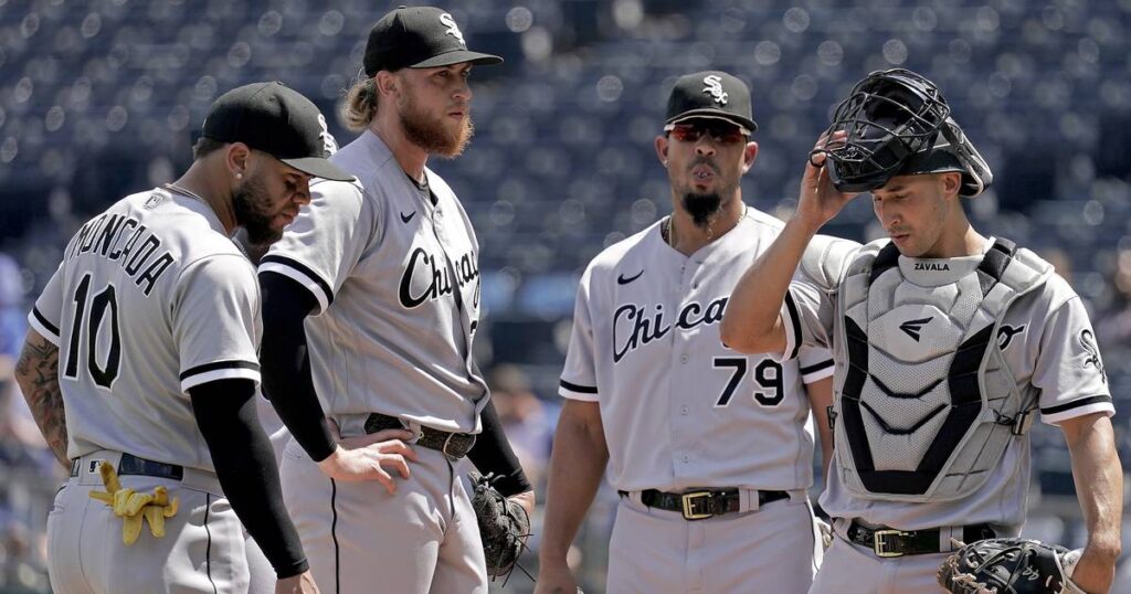 Michael Kopech exits in the 1st inning with knee soreness as the Chicago White Sox lose their 4th in 5 games