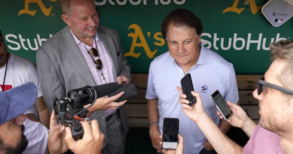 Column: Decision on Tony La Russa’s return brings the Chicago White Sox to another fork in the road