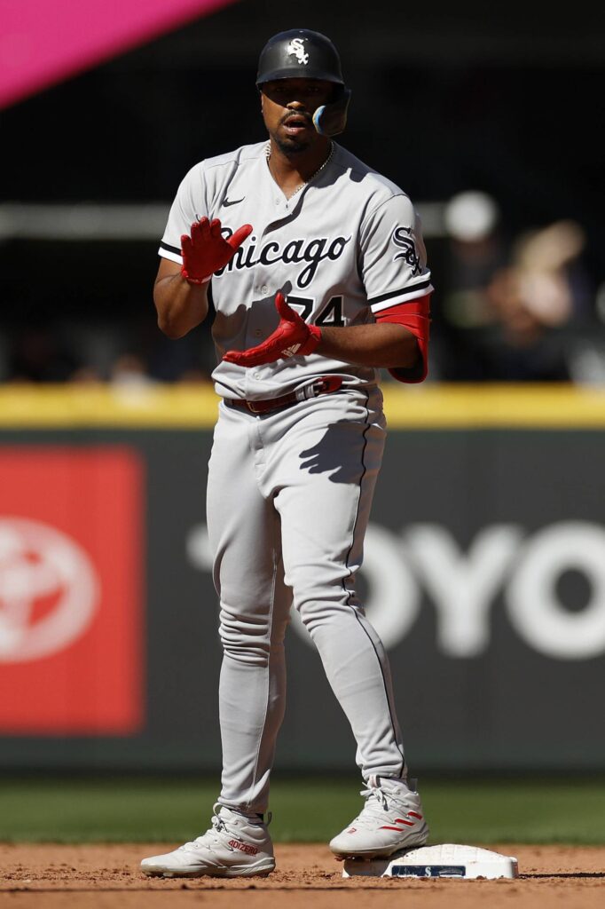 Eloy Jiménez and the Chicago White Sox rally twice to beat the Seattle Mariners 9-6 and take 2 of 3 in the series