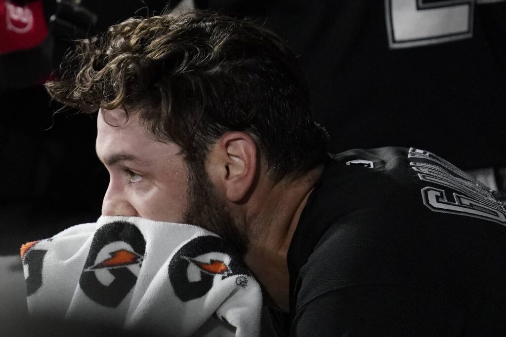 Chicago White Sox drop their 4th straight — and fall 8 back in the AL Central — with a 5-3 loss to the Detroit Tigers