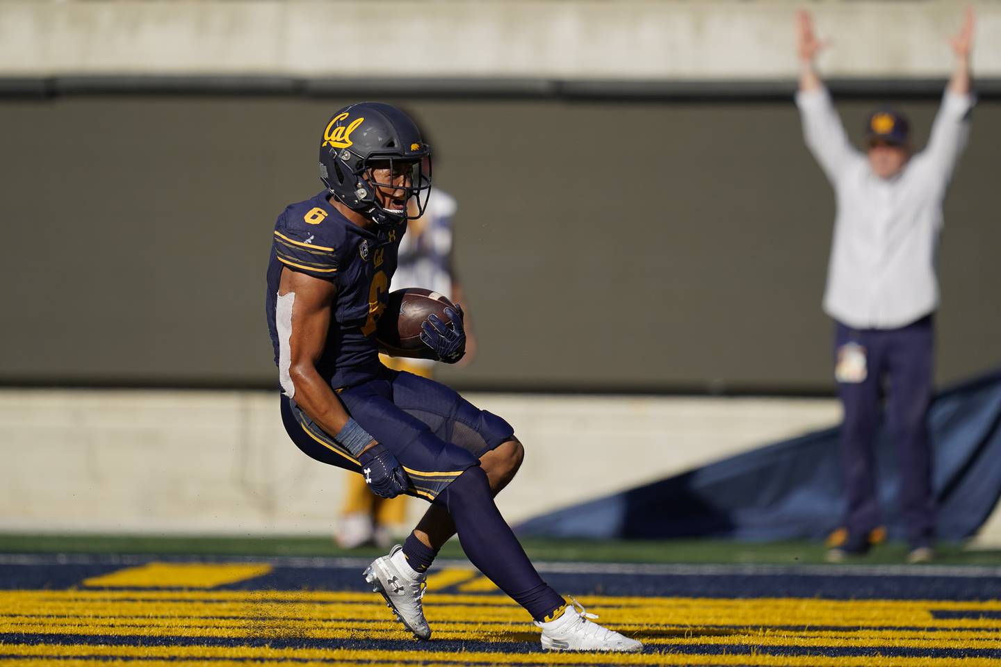 California running back Jaydn Ott reacts after scoring an 18-yard touchdown against Arizona on Sept. 24.