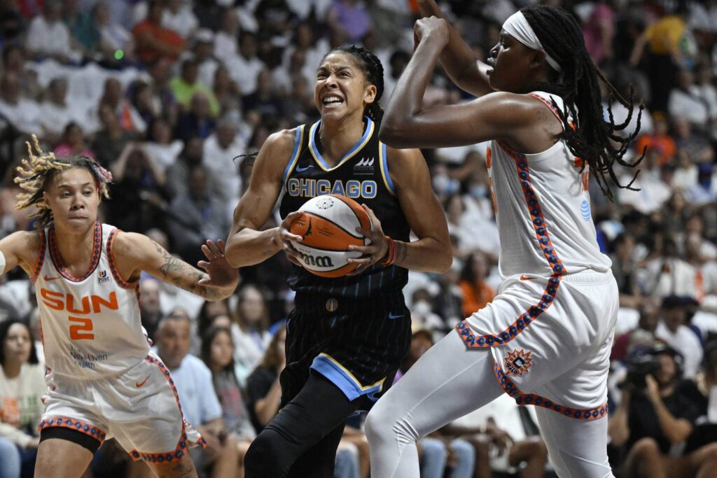 Chicago Sky win Game 3 over Connecticut Sun 76-72 — and now can clinch the semifinal series Tuesday on the road