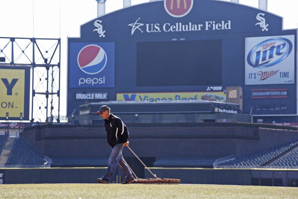 Another injury for the Chicago White Sox: Longtime groundskeeper Roger ‘The Sodfather’ Bossard to have hernia surgery