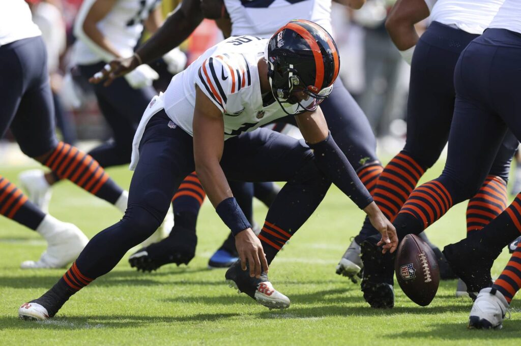 Chicago Bears QB rewind: After Justin Fields’ self-proclaimed ‘trash’ performance, the passing attack is still on a treasure hunt