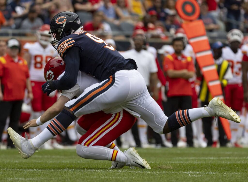 Column: Matt Eberflus’ defense was the NFL’s toughest on 3rd down last year, one scout says. How will the Chicago Bears reflect that?