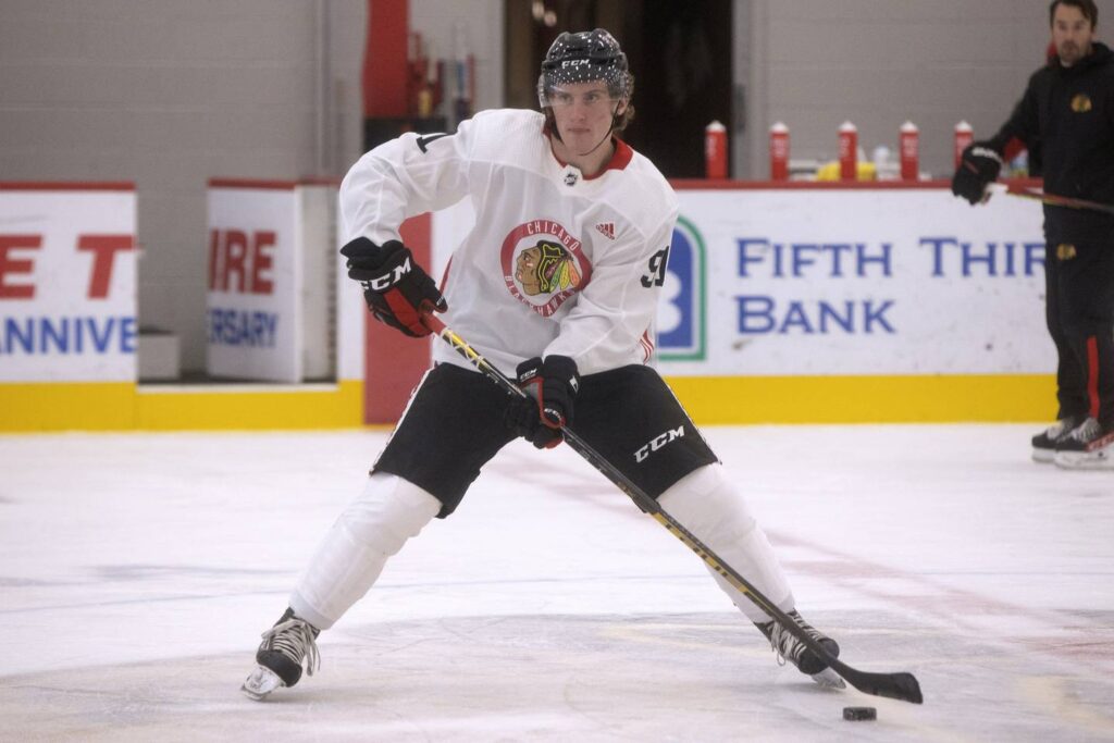 Paul Ludwinski wanted to be the next Patrick Kane — but now the Chicago Blackhawks prospect is happy to follow in Jonathan Toews’ footsteps