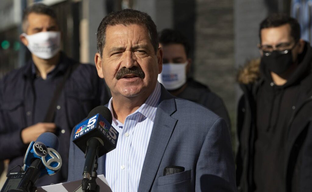 As he mulls a race for Chicago mayor, U.S. Rep. ‘Chuy’ Garcia backs City Council candidates
