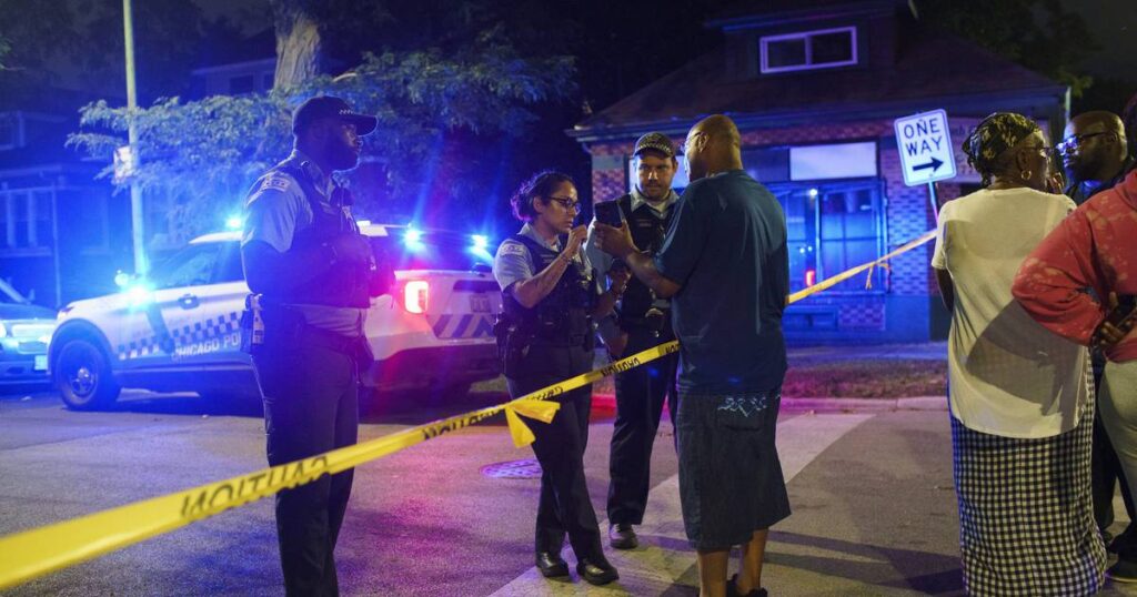 4 men shot, 2 fatally, on front porch in South Chicago neighborhood