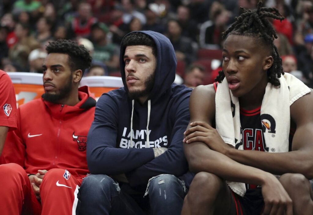 Lonzo Ball’s knee pain remains a mystery. ‘Even the doctors are a little surprised,’ the Chicago Bulls point guard says.