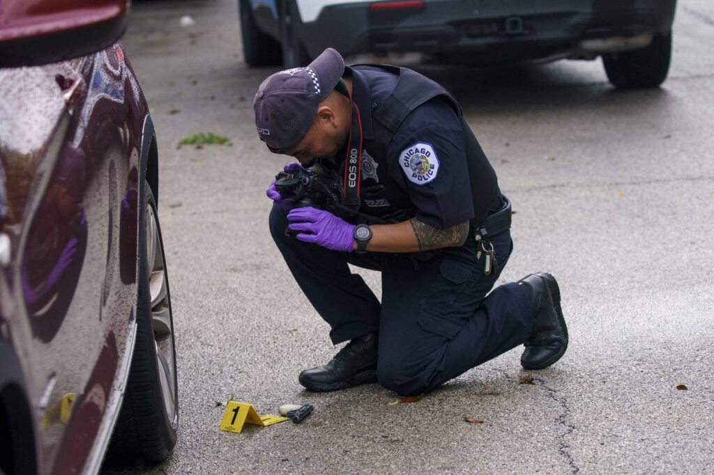 Boy, 13, shot trying to steal a car in Bronzeville, police say
