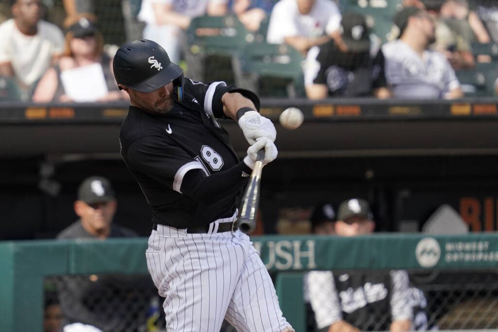 After holding a players-only meeting, the Chicago White Sox open September with a 7-1 win: ‘We’ve got to keep pushing’