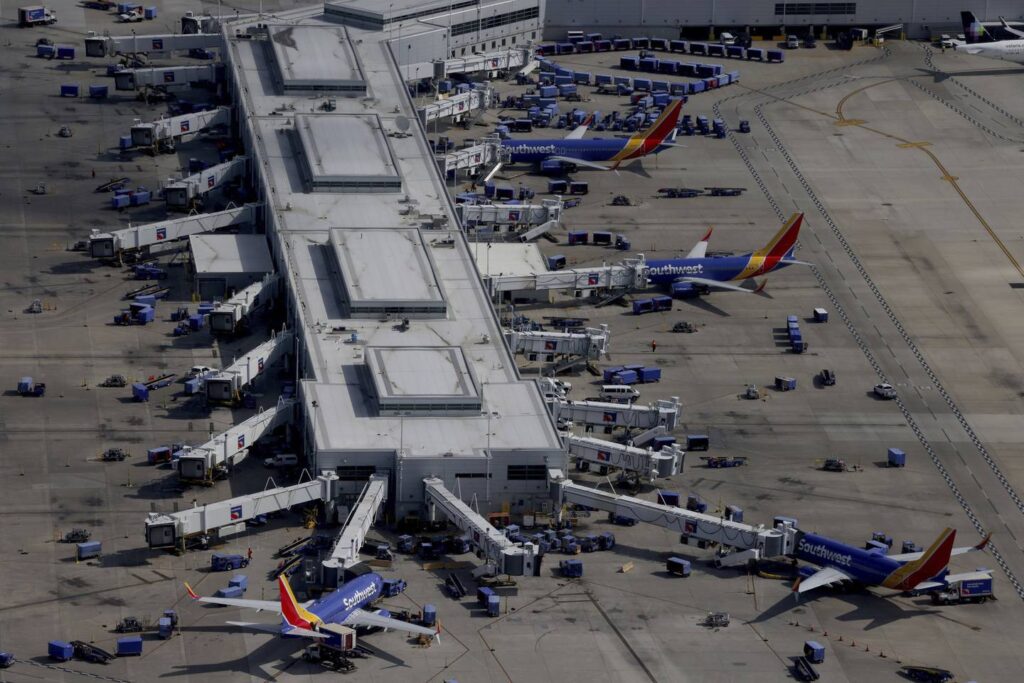 O’Hare and Midway rank below average as passenger satisfaction at US airports falls in J.D. Power study