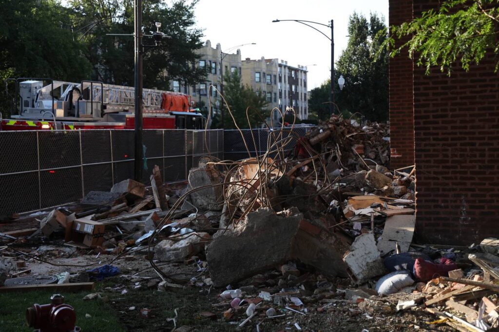 Building inspectors examine, stabilize Austin apartment explosion that injured 8