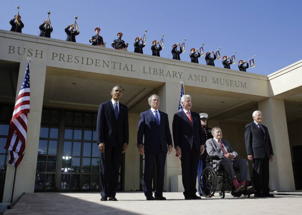 Salaries for top staffers at Obama Foundation are outpacing their counterparts at other presidential centers
