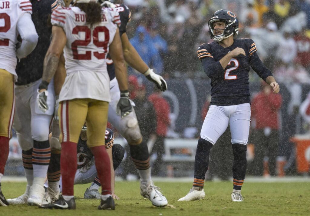 Chicago Bears notes: A penalty for using a towel, rookie standouts — and what happened to the Bear Raid siren?