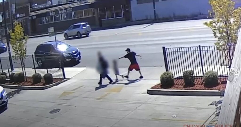 Man charged with attempted kidnapping, video shows him grabbing 5-year-old girl, police say