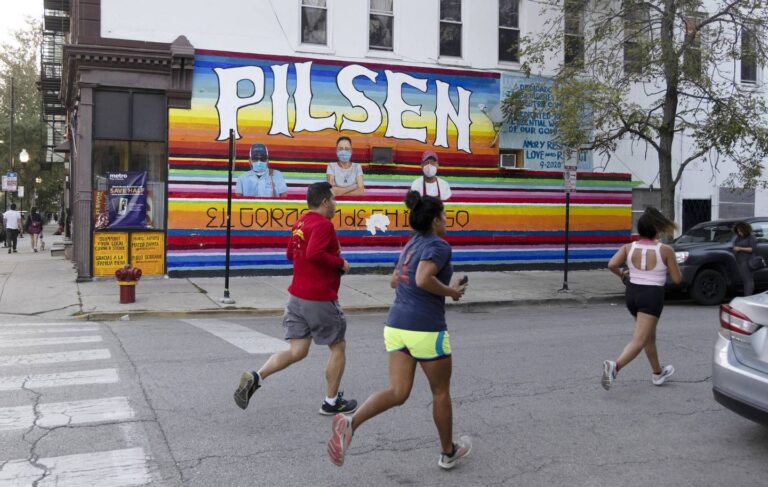 A running renaissance in Chicago: Diverse run clubs emerge and expand in the city as marathon approaches