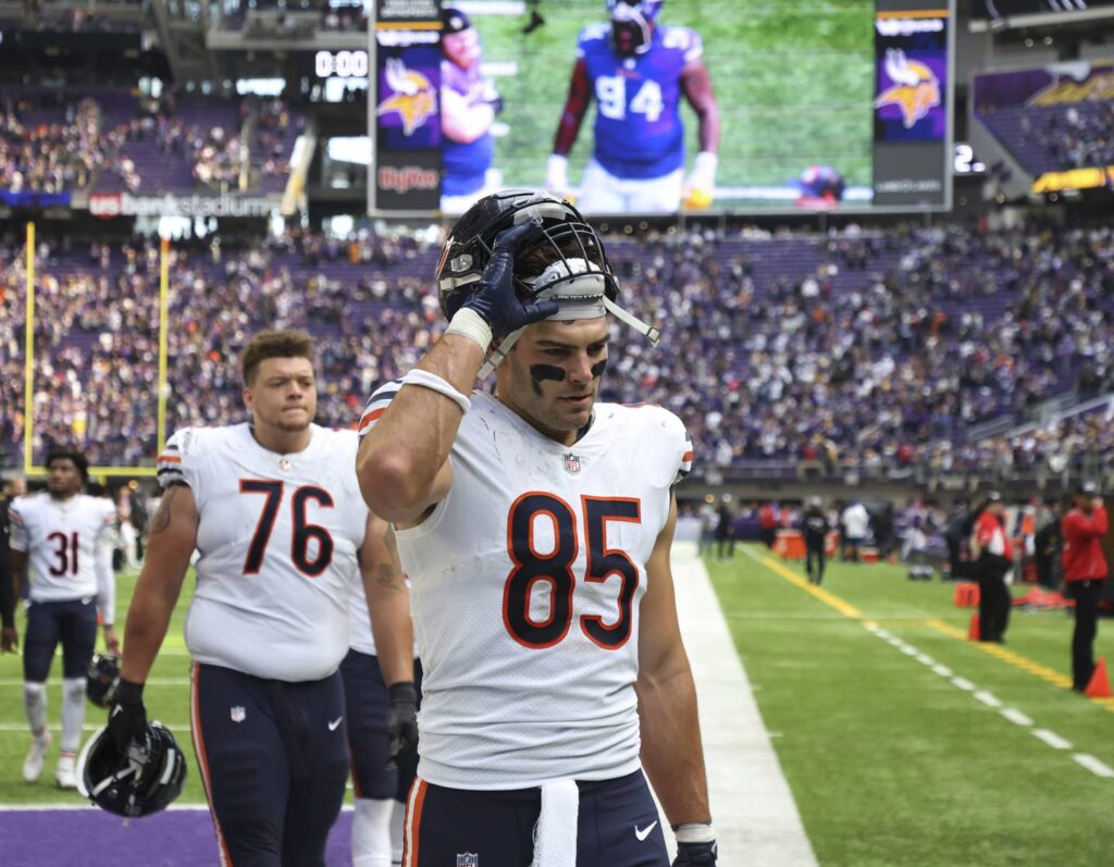 Chicago Bears Q&A: Why are there negative reactions to the beginning of a rebuild? Why isn’t Cole Kmet getting more targets?