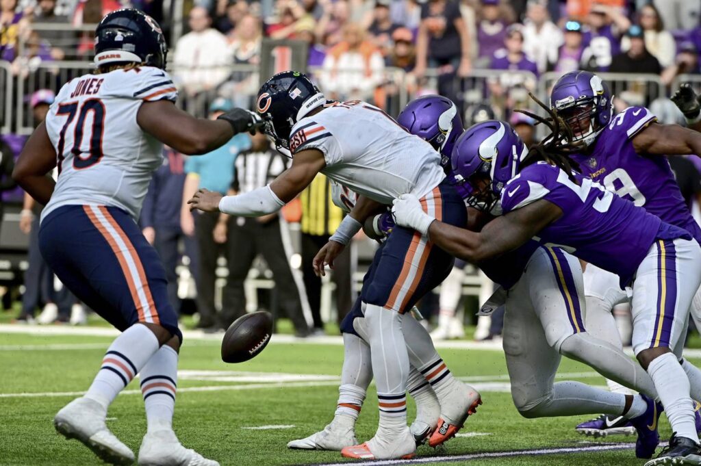 ‘Tons of progress?’ Despite signs of growth from the Chicago Bears offense, Justin Fields and his coaches know many steps lie ahead.