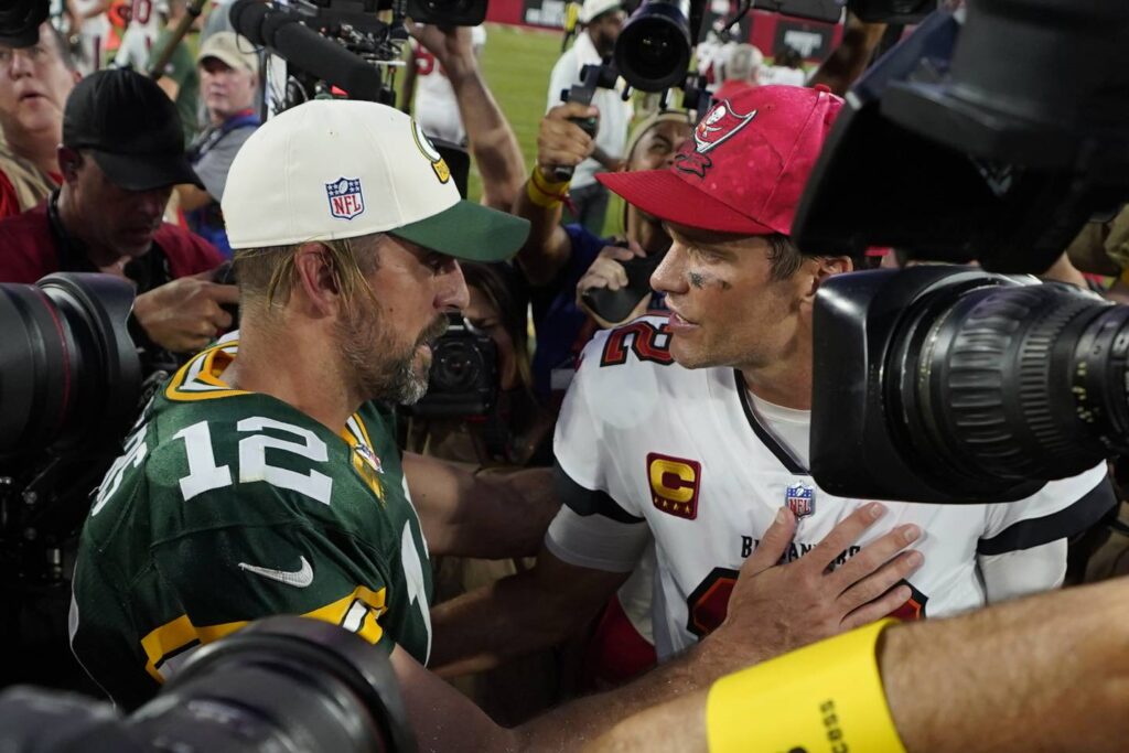 NFL scoring dip coincides with Tom Brady and Aaron Rodgers coming down to Earth