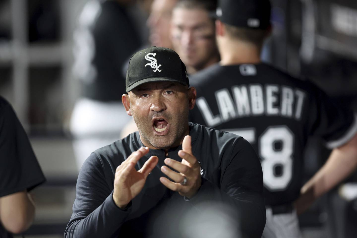 White Sox acting manager Miguel Cairo encourages his team against the Rockies on Sept. 13, 2022, at Guaranteed Rate Field.