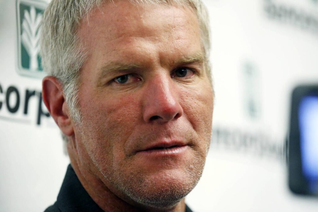 Despite blatant evidence, Brett Favre plays dumb in Mississippi welfare fraud case