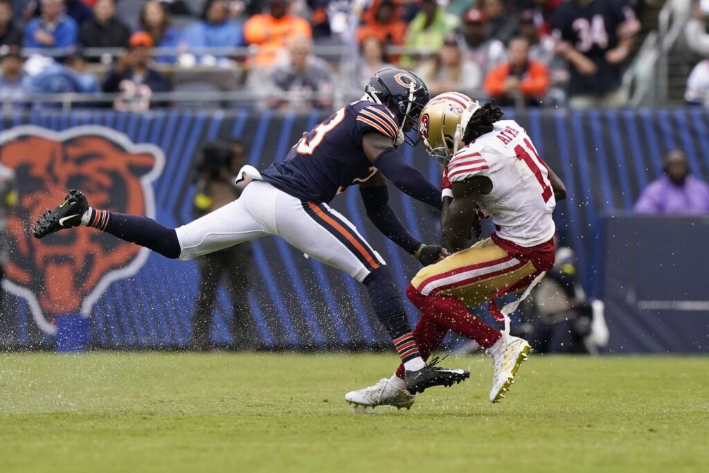 3 things we heard from the Chicago Bears, including Justin Fields’ breathing exercises and Roquan Smith’s take on roughing-the-passer penalties