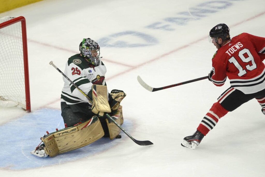 5 takeaways from the Chicago Blackhawks’ 4-3 OT loss, including don’t-blink blown leads and Jonathan Toews’ faceoff vs. Marc-André Fleury