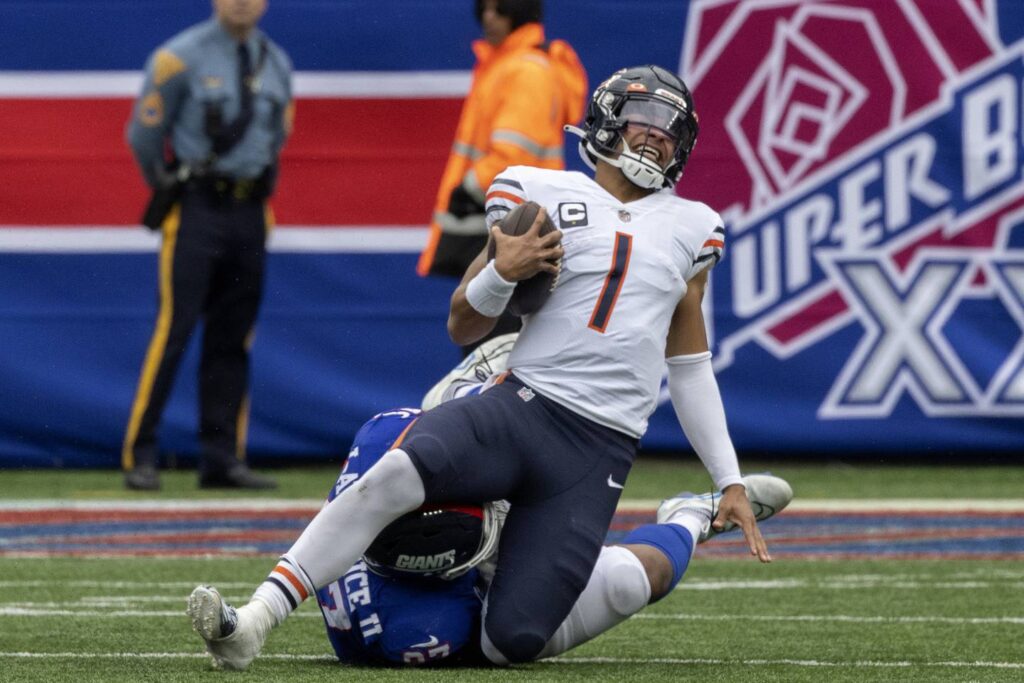 Column: Chicago Bears have been nothing short of ugly on offense — despite what OC Luke Getsy says