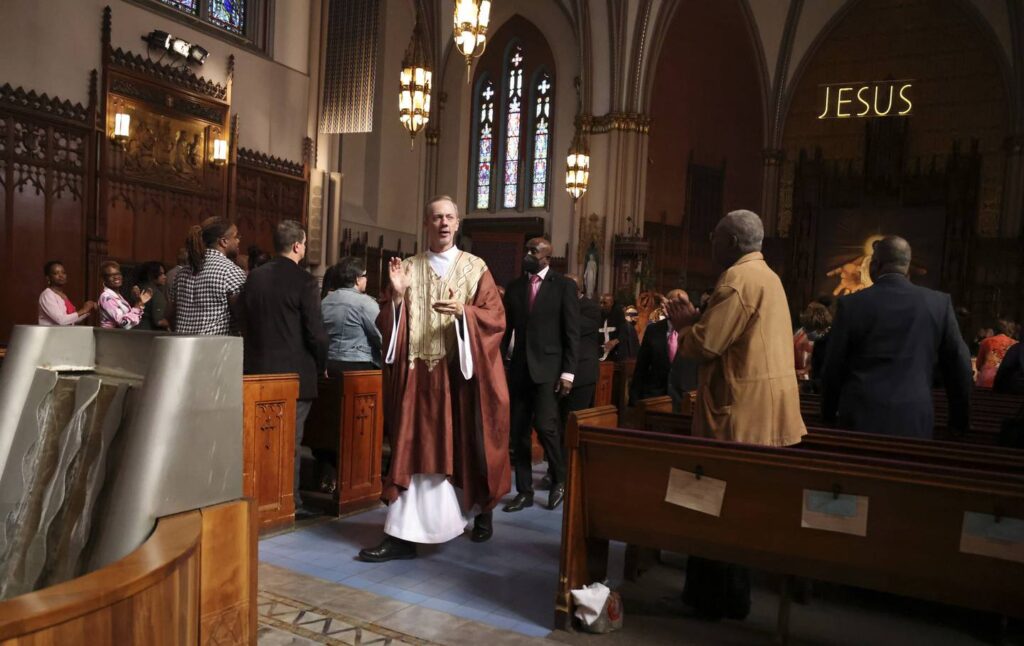 St. Sabina parishioners rally behind Rev. Michael Pfleger amid new sexual abuse allegation
