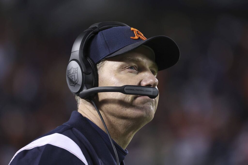 What’s the biggest problem on offense? What does Justin Fields need to do to take a step forward? 4 questions facing the Chicago Bears.