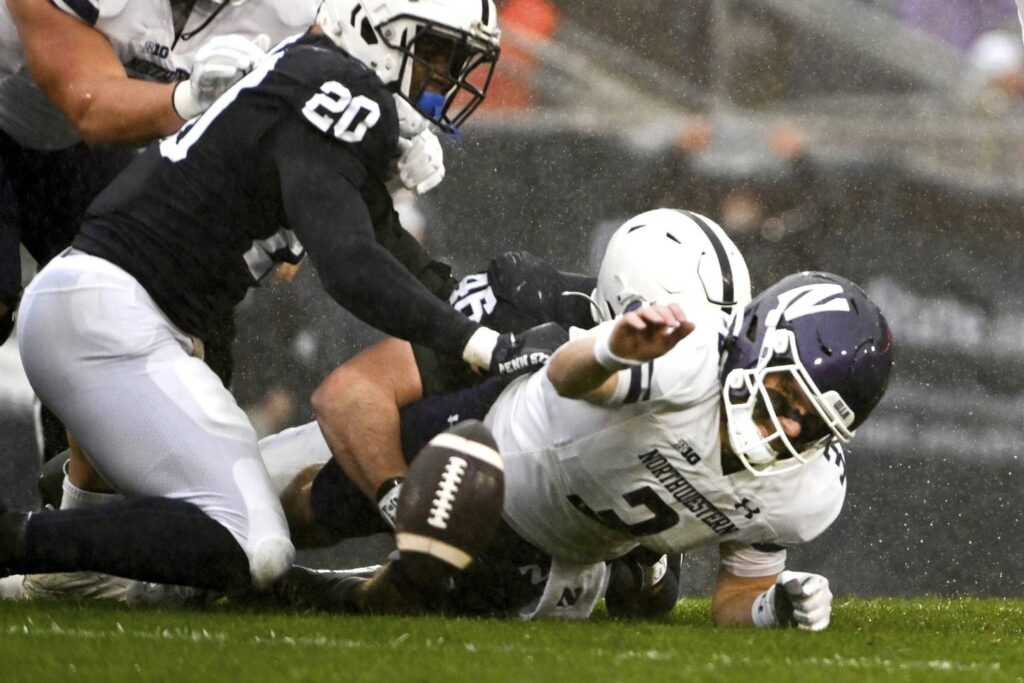 Northwestern loses its 4th straight, falling to No. 11 Penn State 17-7 in a ‘grimy game’