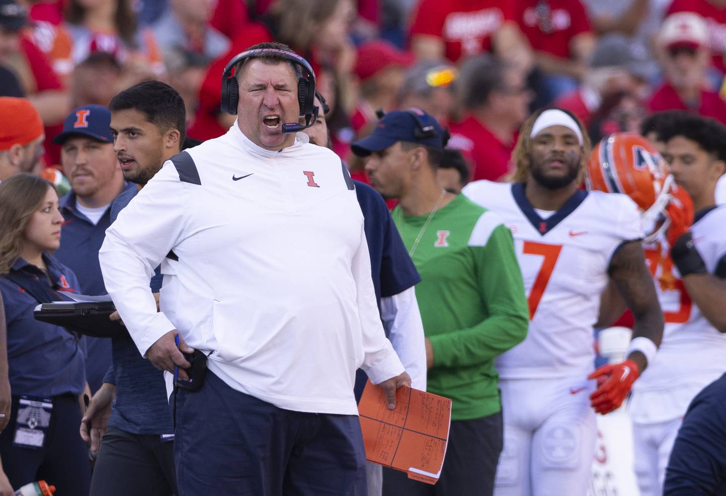Illinois coach Bret Bielema shouts instructions from the sideline during the second half against Nebraska on Saturday in Lincoln, Neb. The Illini won 26-9. 