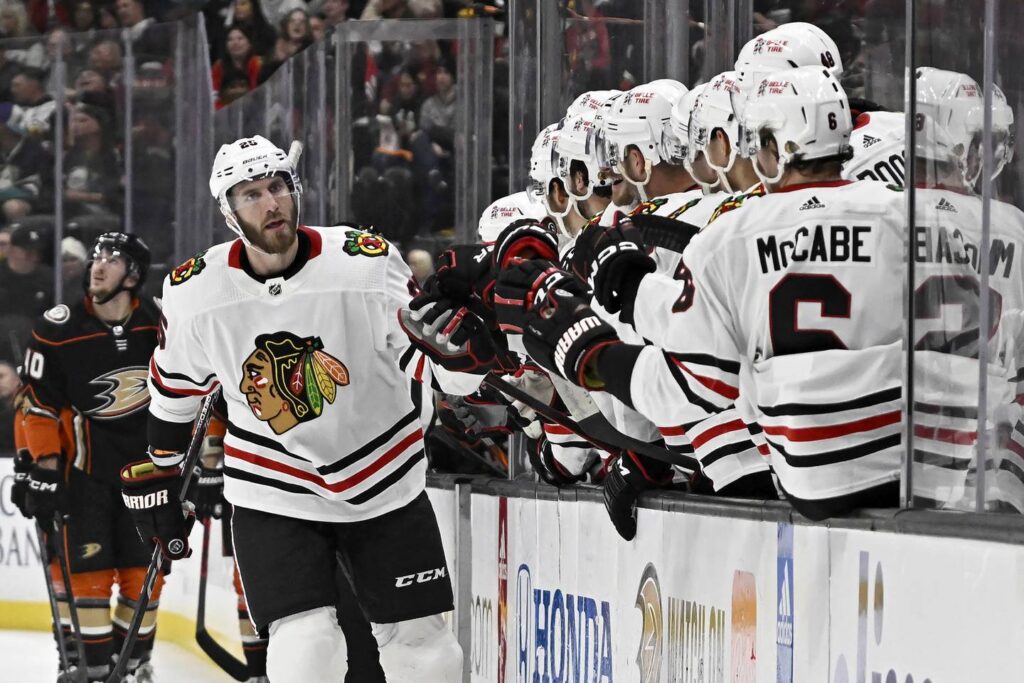 6 takeaways from the Chicago Blackhawks’ 3-2 win, including Jarred Tinordi’s jumpstart and Filip Roos’ ‘Swedish Swag’