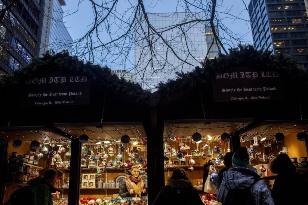 Holidays 2022 in Chicago: The Christmas tree lighting is Friday, Christkindlmarket opens and more