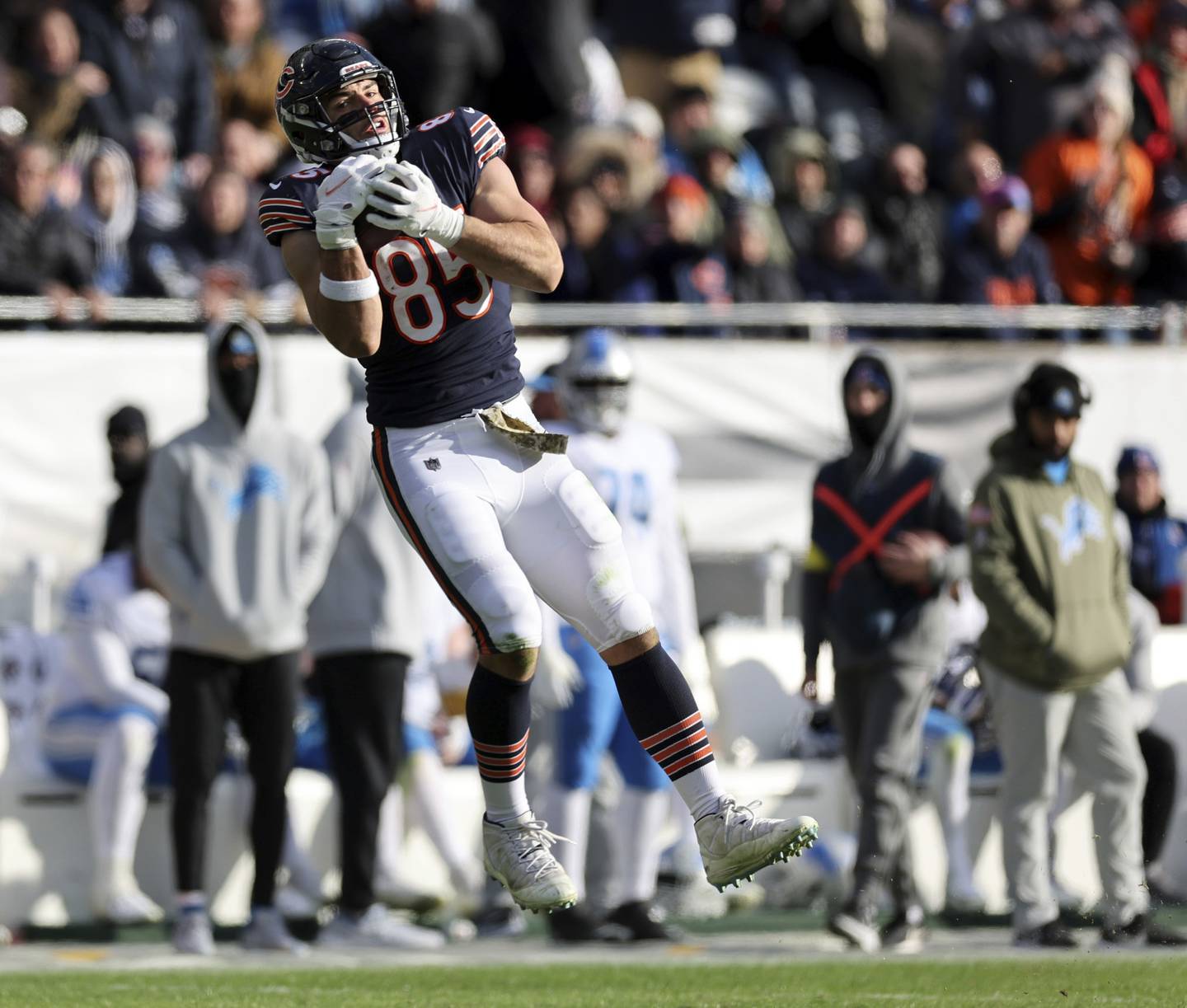 Bears tight end Cole Kmet catches a long pass for a touchdown in the third quarter against the Lions at Soldier Field on Nov. 13, 2022.