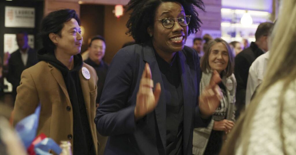 With new map drawn to favor them, Democrats poised to win 14 of Illinois’ 17 seats in Congress