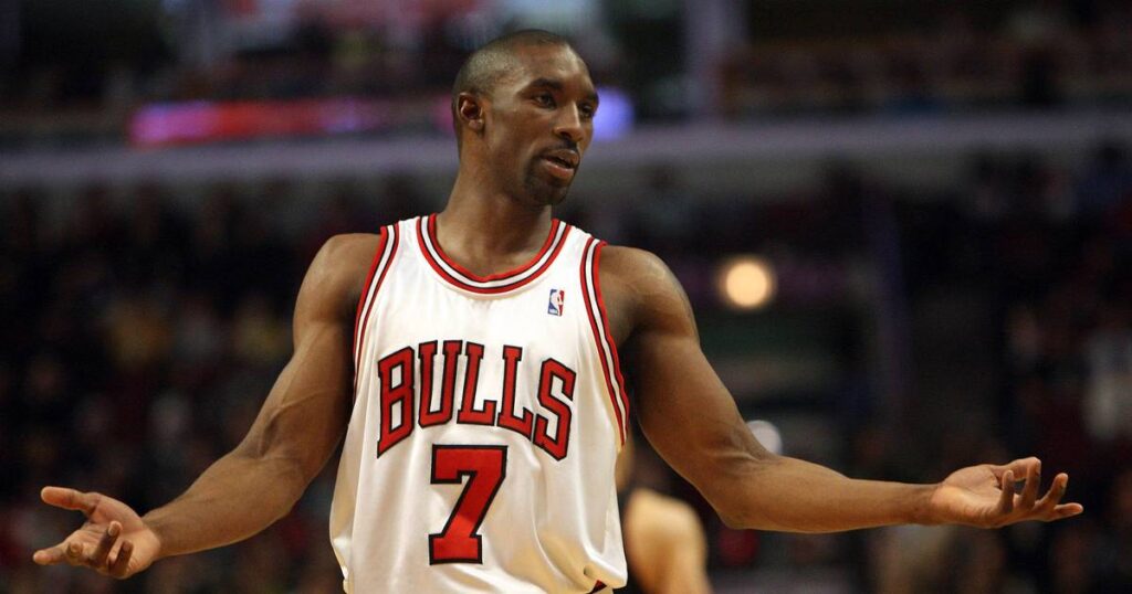 Former Chicago Bulls player Ben Gordon charged for allegedly hitting security guards during disturbance