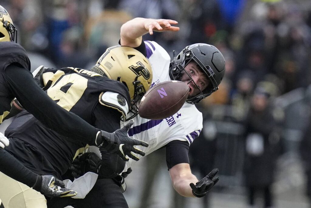 Purdue hands Northwestern its 10th straight loss and remains in contention for the Big Ten West title