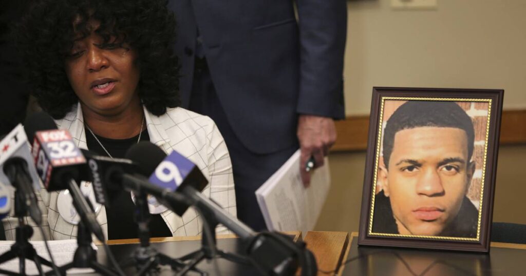 $5 million settlement advances for family of teen shot by Chicago police as he fled crash that followed pursuit