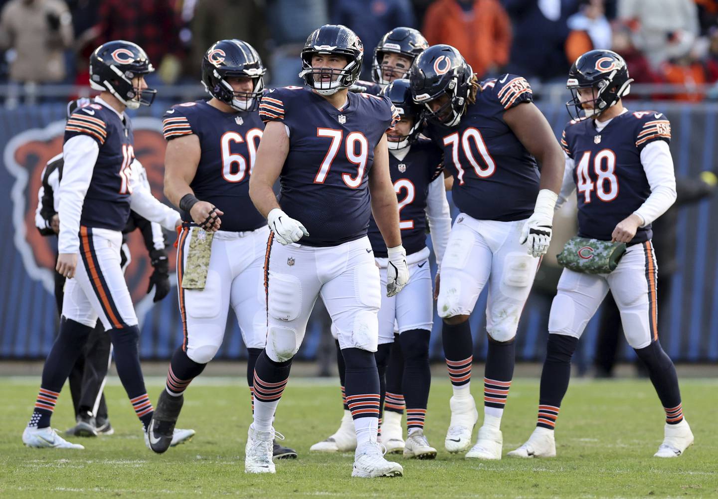 Bears kicker Cairo Santos walks back to the bench after failing to score on an extra point in the fourth quarter on Nov. 13, 2022.