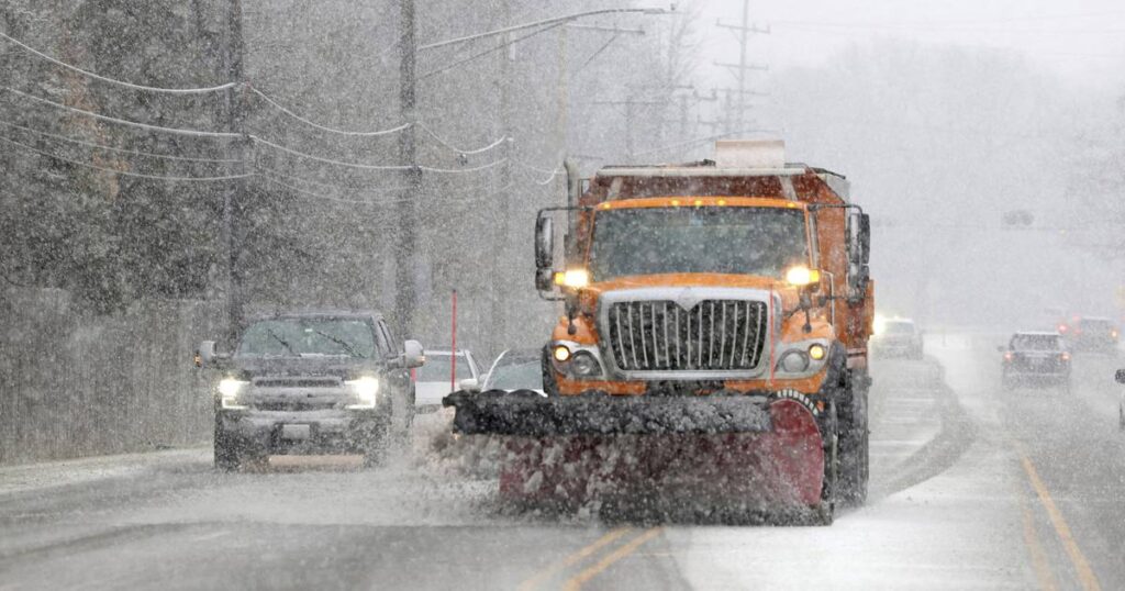 Watch live: Chicago officials on winter storm preparations