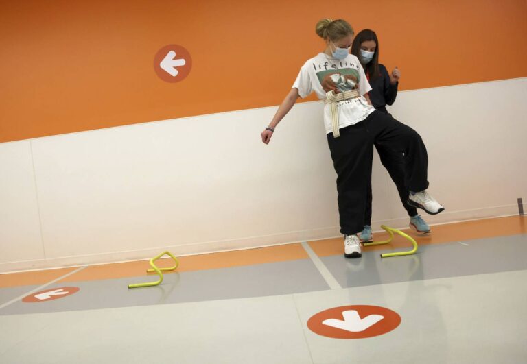 Sing Me a Story: Nonprofit brings power of music to kids in need with original songs