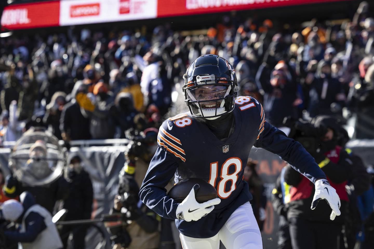Bears wide receiver Dante Pettis  hauls in a first-quarter touchdown in the 35-13 loss to the Bills at Soldier Field on Dec. 24, 2022.
