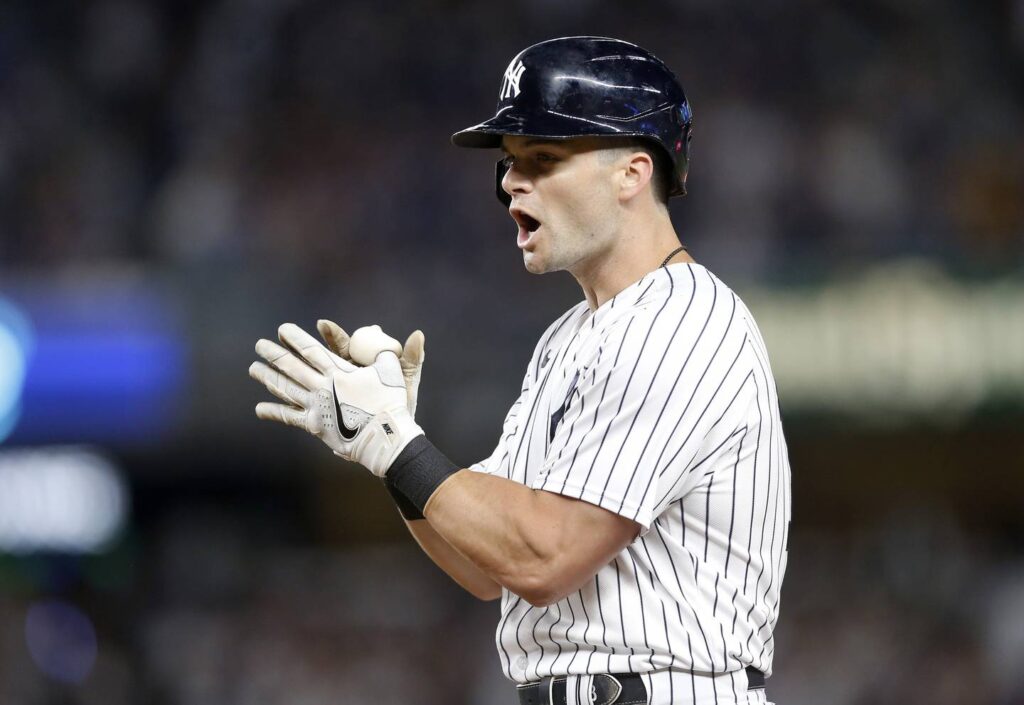 Outfielder Andrew Benintendi and the Chicago White Sox reportedly agree to a 5-year, $75 million deal